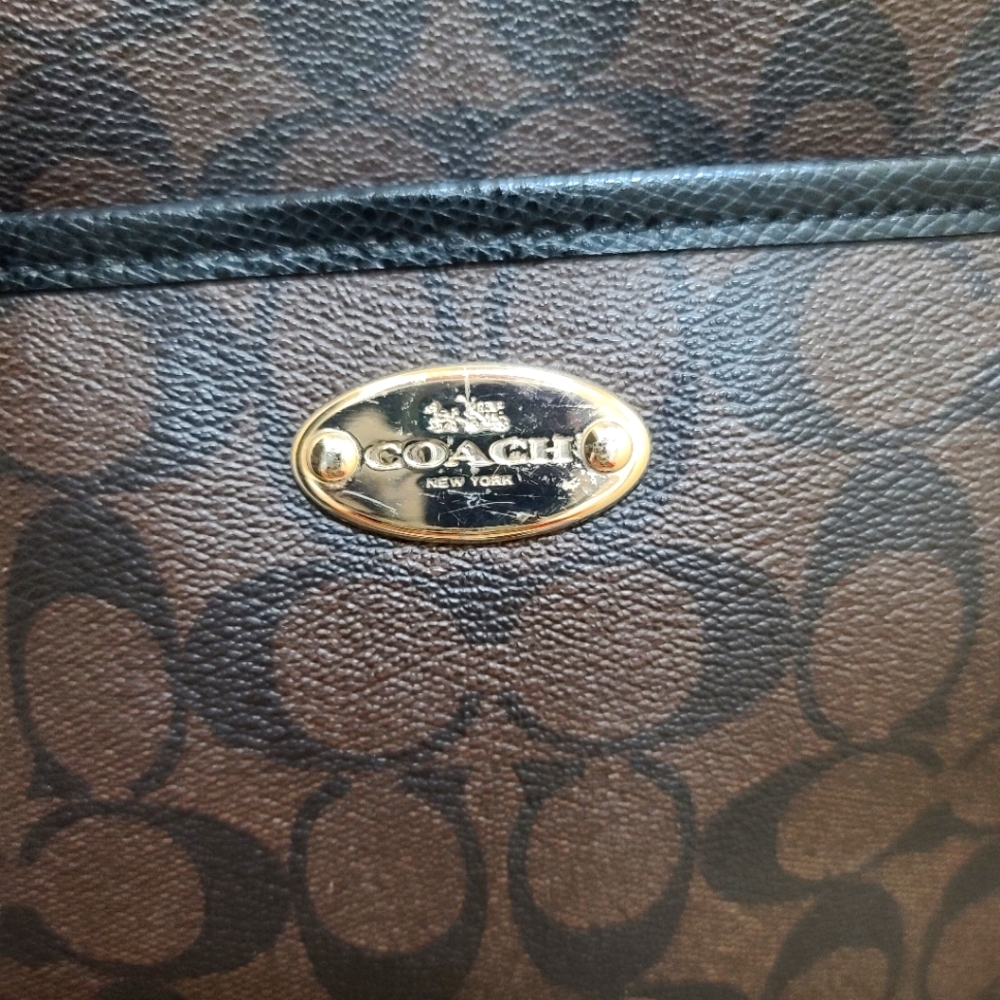 Coach Kitt Messenger Crossbody
